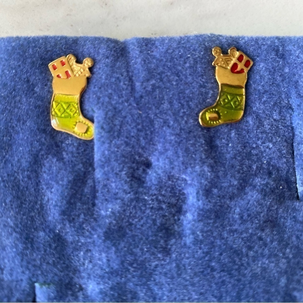Avon Christmas Stockings Pierced Earrings